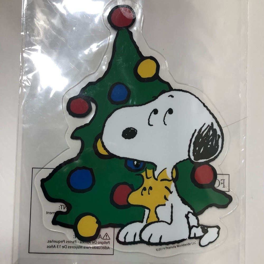 Snoopy Window Cling - Picture 2 of 9